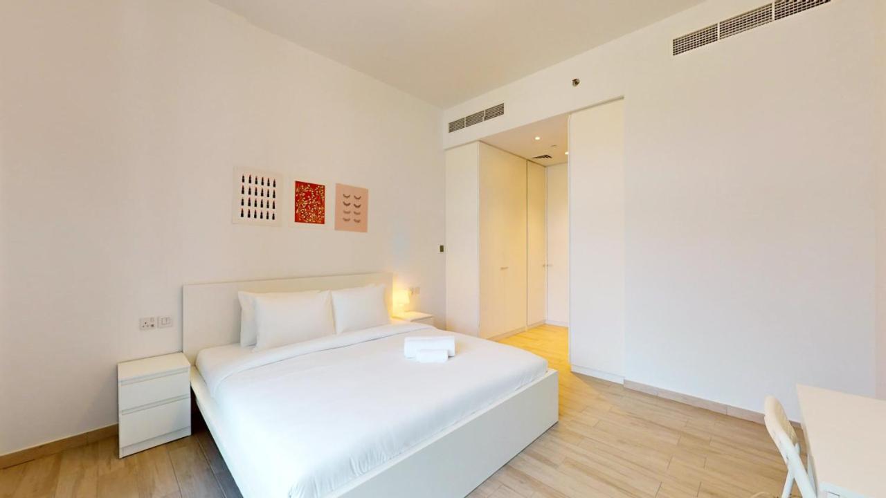 Belgravia 3 - Bright One Bed With Garden View Apartment Dubai